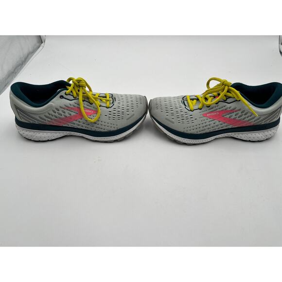 Brooks Women’s Size 6 Grey Ghost Running Shoes Excellent - Picture 2 of 10